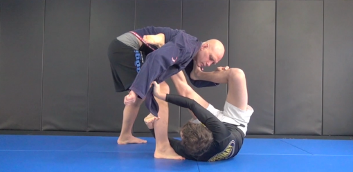 I know a lot of people say that BJJ is way more efective than JJJ, but  wouldn't these particular moves in this video (from JJJ) work better on a  street fight/no-rules fight